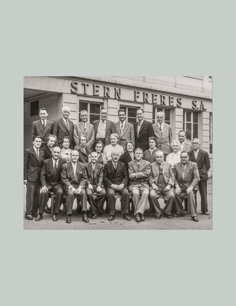 The dial, the face of the wristwatch in the 20th century